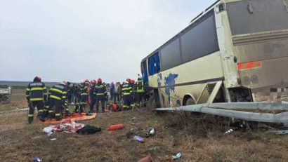 Accident între un tir şi un autobuz la Sânandrei, județul Timiș, cu 11 răniţi 