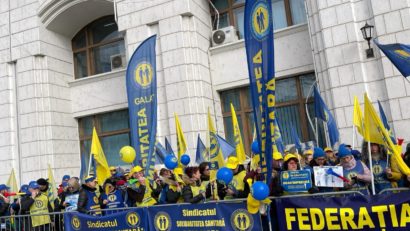 Federaţia Solidaritatea Sanitară continuă protestele. Cadrele medicale vor picheta joi sediile ministerelor Sănătăţii şi Muncii