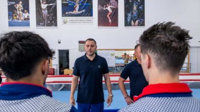 Lotul național de gimnastică juniori al României pregătește la Reșița participarea la Campionatele Europene