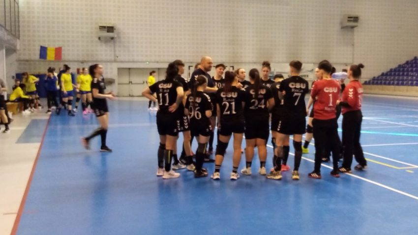 Handbal feminin: CSM Deva, o nucă prea tare pentru Universitatea Reşiţa