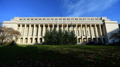 DOI ANI DE RĂZBOI ÎN UCRAINA – Guvern: Palatul Victoria va fi iluminat sâmbătă în culorile drapelului ucrainean