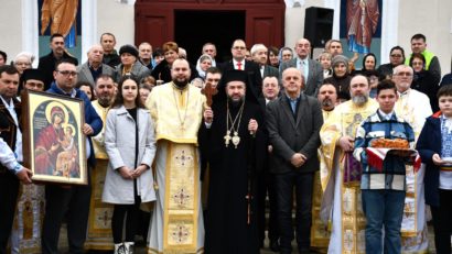 PS Lucian – Episcopul Caransebeşului a săvârșit slujba de (re)sfințire a bisericii Sfinţii Apostoli Petru şi Pavel din cartierul Lunca Bârzavei din Reşiţa