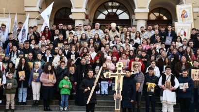 Procesiunea tinereţii în Duminica Ortodoxiei la Caransebeş