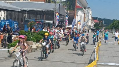 Micii biciclişti reşiţeni sunt invitaţi din nou la concurs – începe Cupa  ”Fabrica de bicicliști 2024”