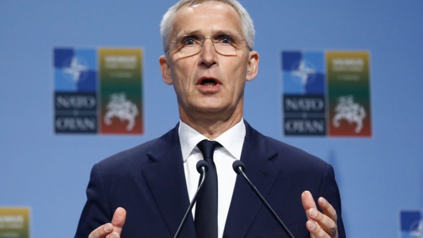 Stoltenberg: NATO nu este şi nu va fi parte a conflictului din Ucraina