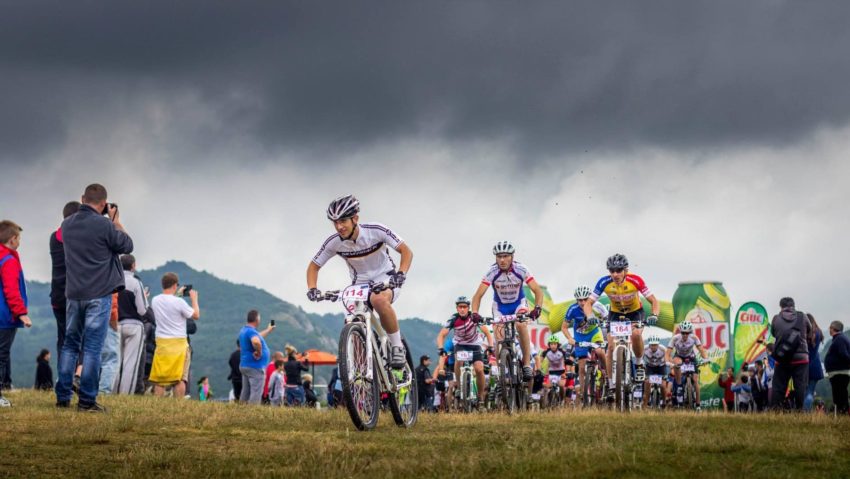 Sport pentru o cauză bună! Amatorii de alergare și de Mountainbike sunt așteptați la Sasca Română