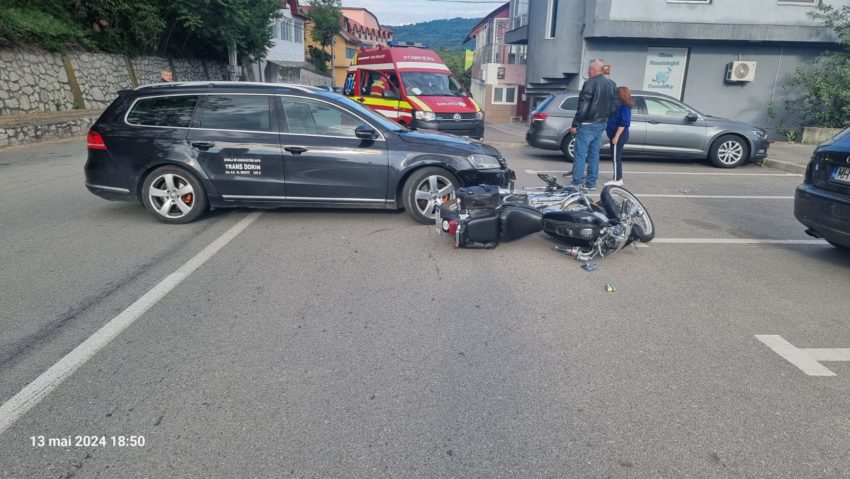 Motociclist rănit într-un accident în Orşova