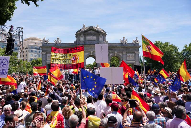Zeci de mii de spanioli protestează la Madrid împotriva amnistierii secesioniştilor catalani
