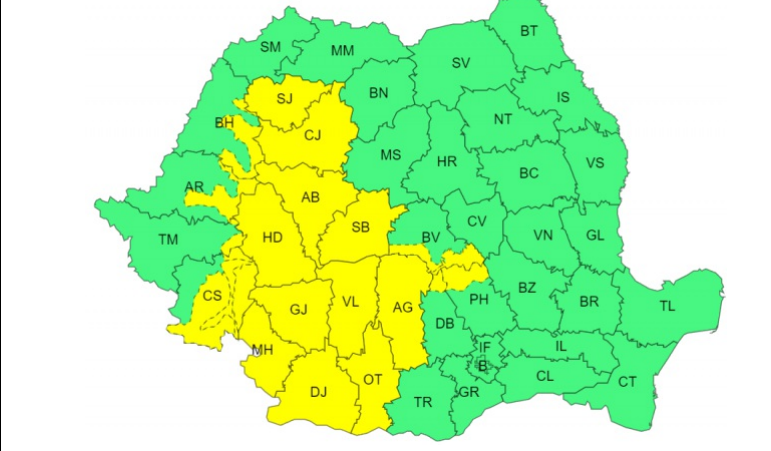 Cod galben de instabilitate atmosferică, până la ora 23.00, în mai multe zone din ţară 
