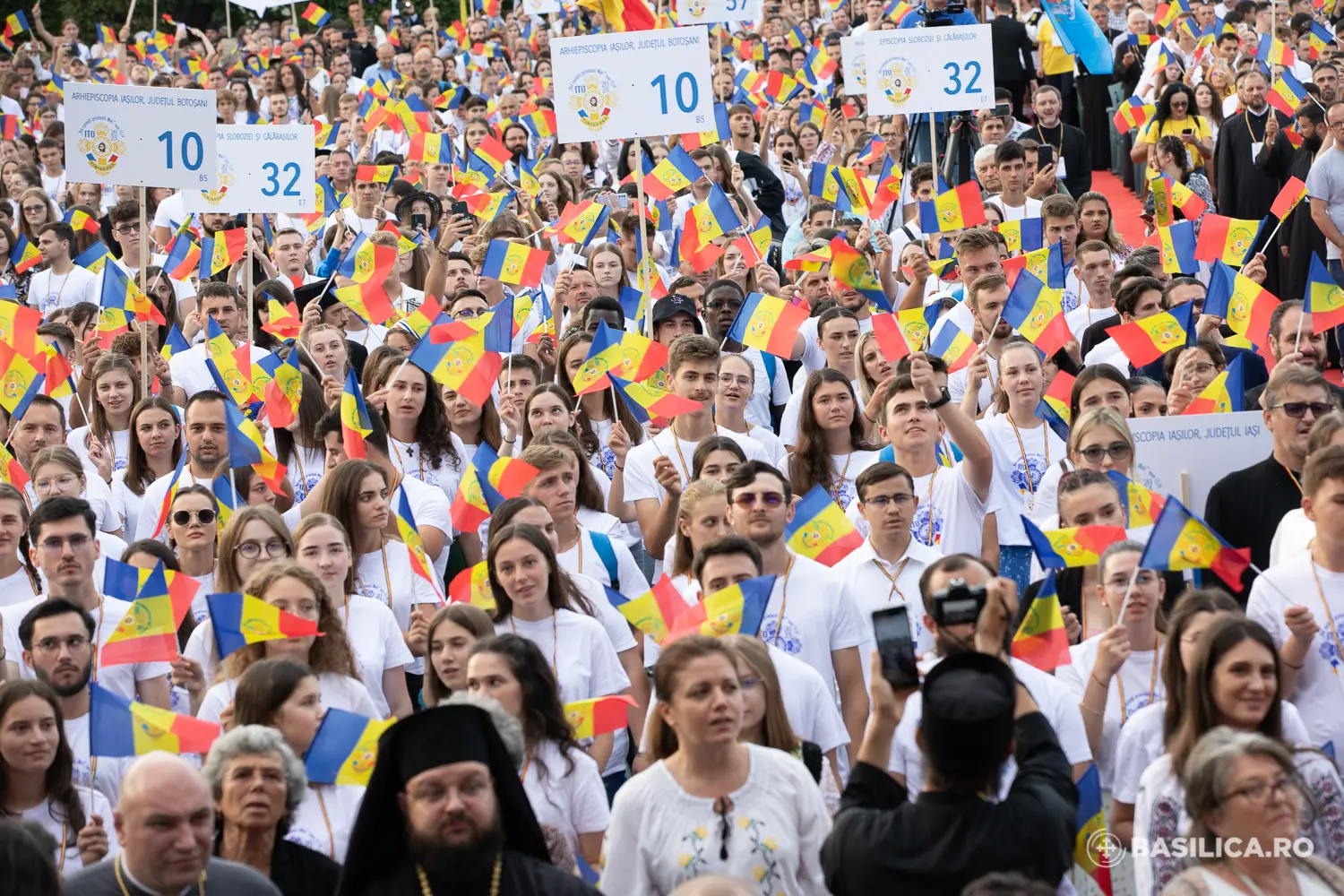 2 mai: Ziua Națională a Tineretului