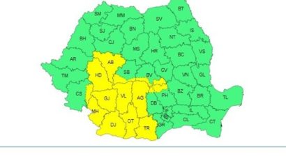 ANM – Averse torenţiale, descărcări electrice, intensificări ale vântului şi izolat grindină