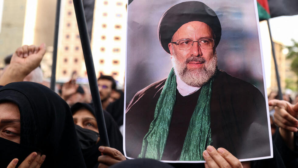 Preşedintele iranian Ebrahim Raisi a fost înmormântat în oraşul său natal
