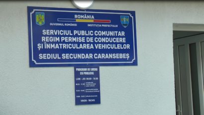 Zeci de cereri depuse şi soluţionate în primele zile de la deschiderea Serviciului Public Comunitar Regim Permise de Conducere şi Înmatriculare a Vehiculelor din Caransebeş