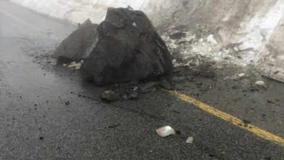 Drumarii anunţă că Transalpina rămâne închisă circulaţiei rutiere 