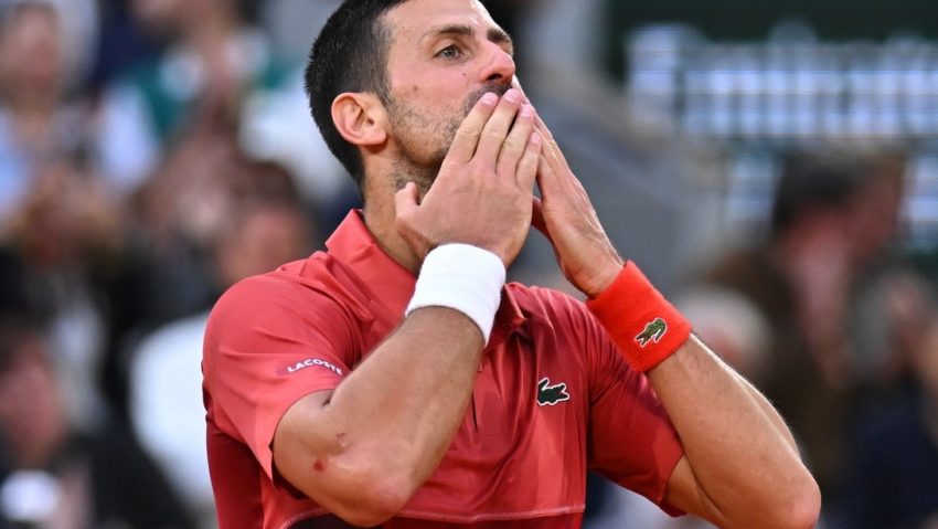 Novak Djokovic s-a calificat în sferturi la Roland Garros, după cinci seturi și patru ore și 39 de minute de joc