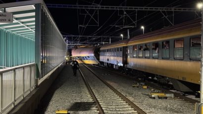 Patru morţi şi zeci de răniţi în urma unei coliziuni de tren în Cehia