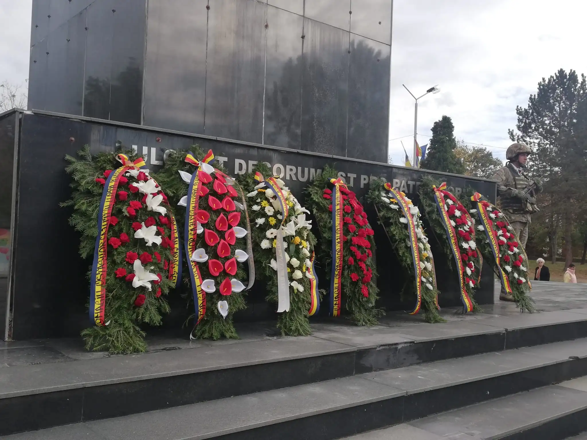 Ziua Eroilor la Reșița: Ceremonie militară și religioasă în Parcul Tricolorului