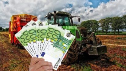 Fermierii au la dispoziţie peste 300 de milioane de euro pentru achiziţia de utilaje agricole prin AFIR