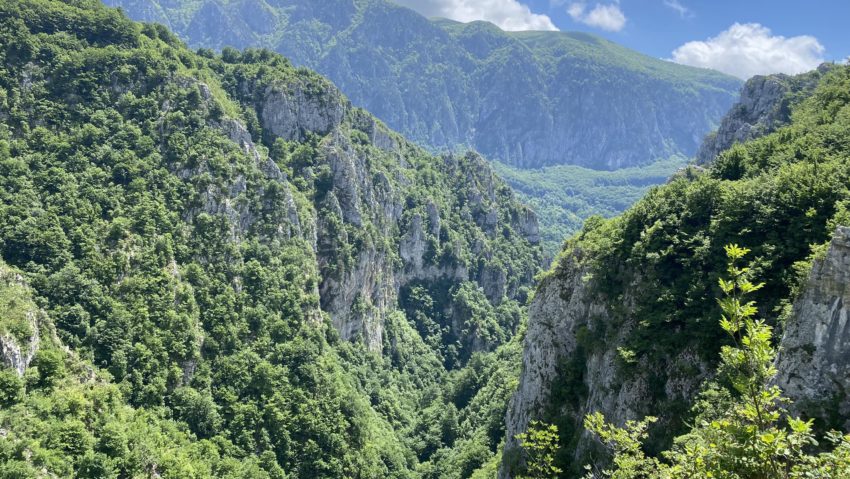 O nouă broșură despre siturile UNESCO din Parcul Național Domogled-Valea Cernei