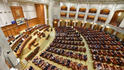 Componența noului Parlament: 364 bărbați şi 101 femei