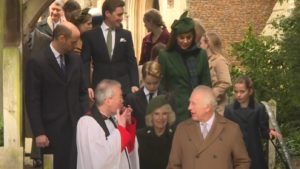 Familia regală britanică a participat la tradiţionala slujbă de Crăciun de la Sandringham