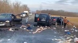 Accident cu 5 mașini în apropiere de Traian Vuia