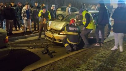 Accident în lanţ la Reşiţa, cu patru mașini avariate