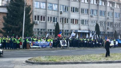 Acțiuni de protest la Poliția din Caraș-Severin