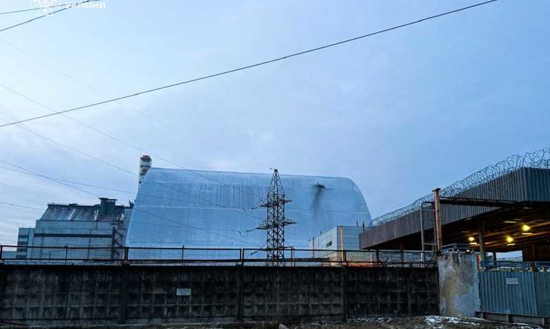 Zelenski: O dronă rusă a avariat serios noul sarcofag al fostei centrale nucleare de la Cernobîl