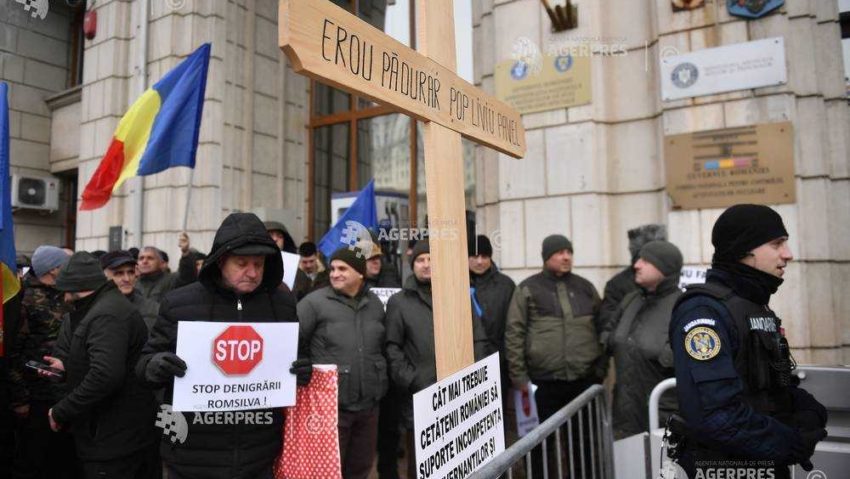 Nou protest al silvicultorilor la sediul Ministerul Mediului