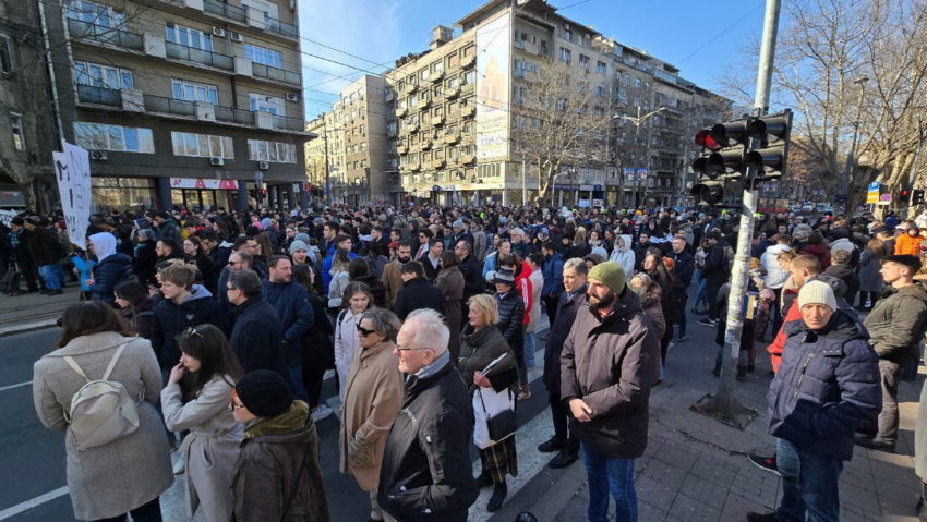 Serbia: Studenţii blochează din nou artere de circulaţie în mai multe oraşe, inclusiv la Belgrad