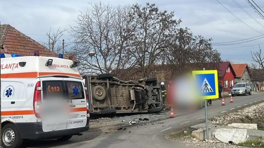 Accident grav la Ciacova! Trei persoane au ajuns la spital