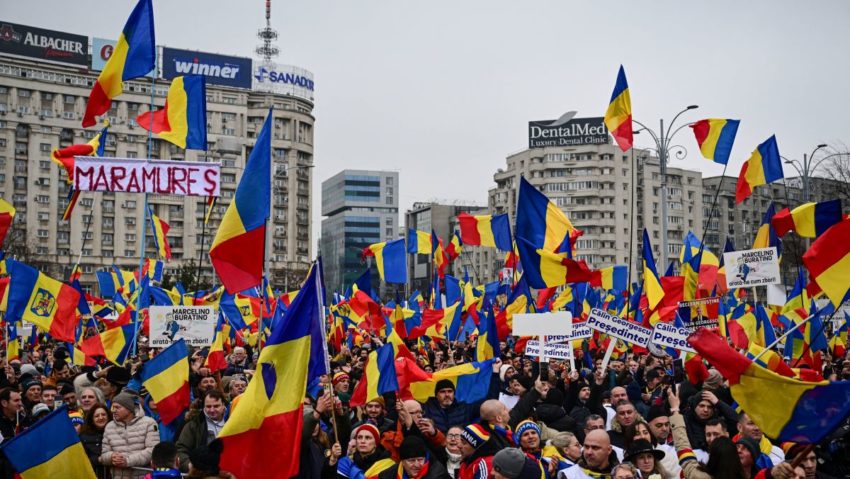 Zeci de mii de participanți, la protestul AUR din Capitală